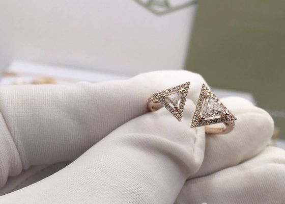 Klassischer eleganter voller Diamant 18k Rose Gold Engagement Ring Horn formte